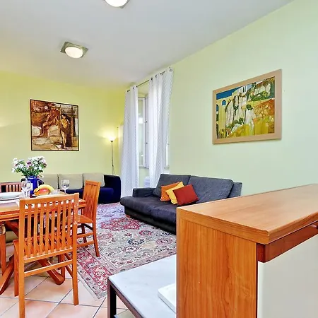 罗马利贝拉公寓 *